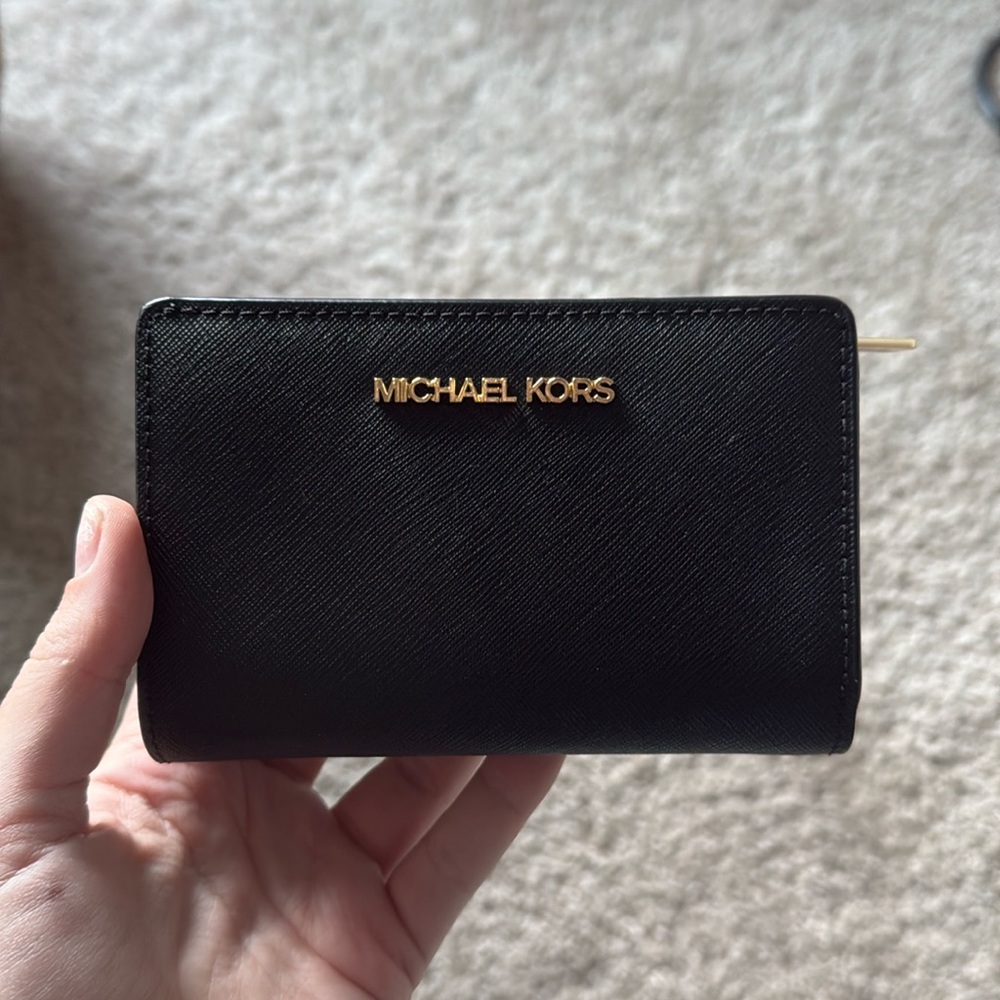 NWOT Michael Kors wallet with coin pocket